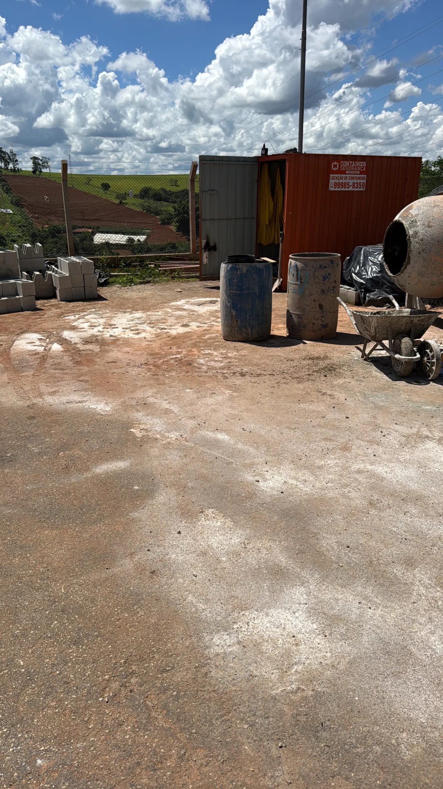 E7C914F0-81A9-46A3-949D-91C58B57BE32